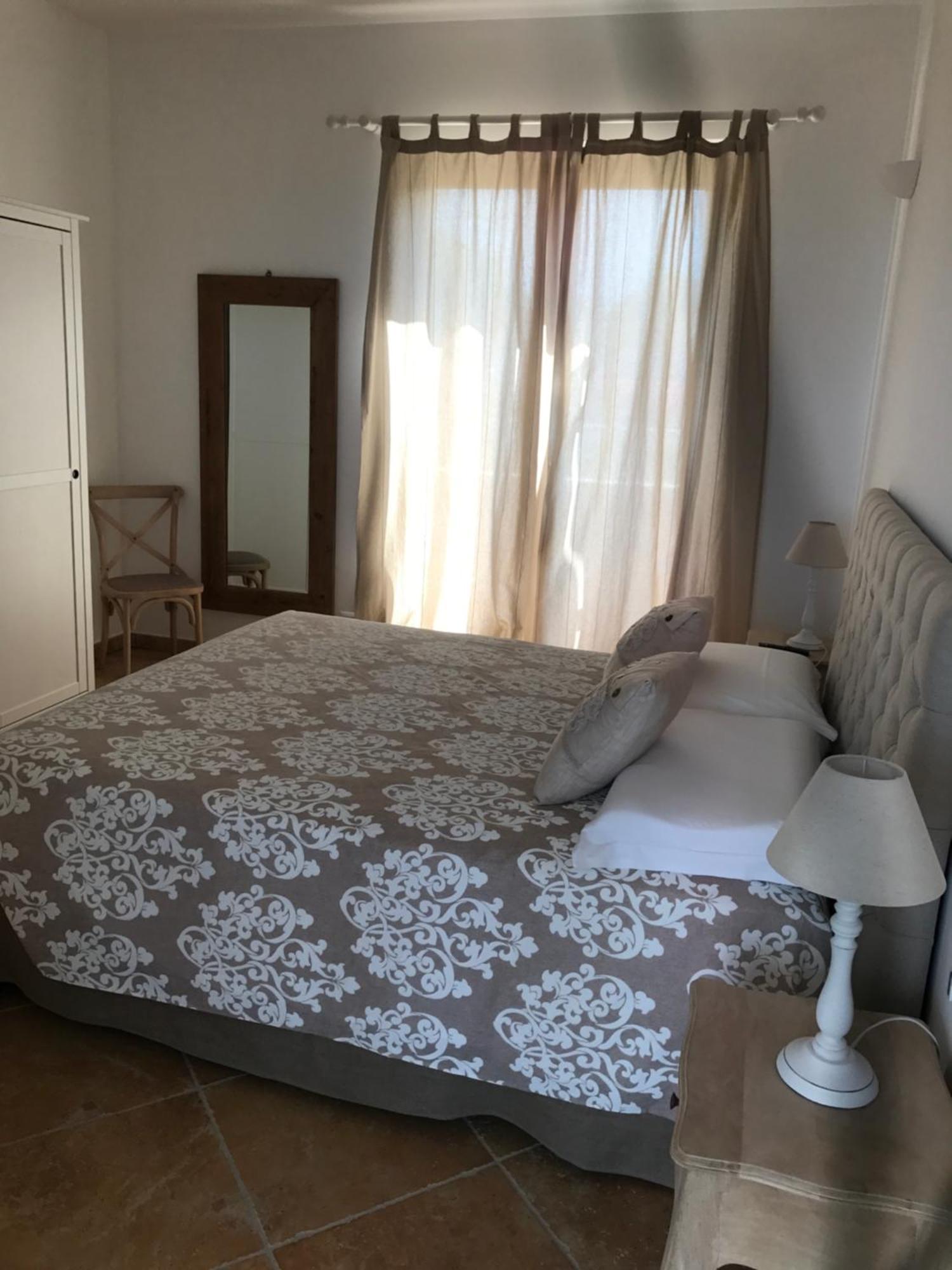 Bed and Breakfast Dimora Le Ginestre Adults Only Fasano Habitación foto