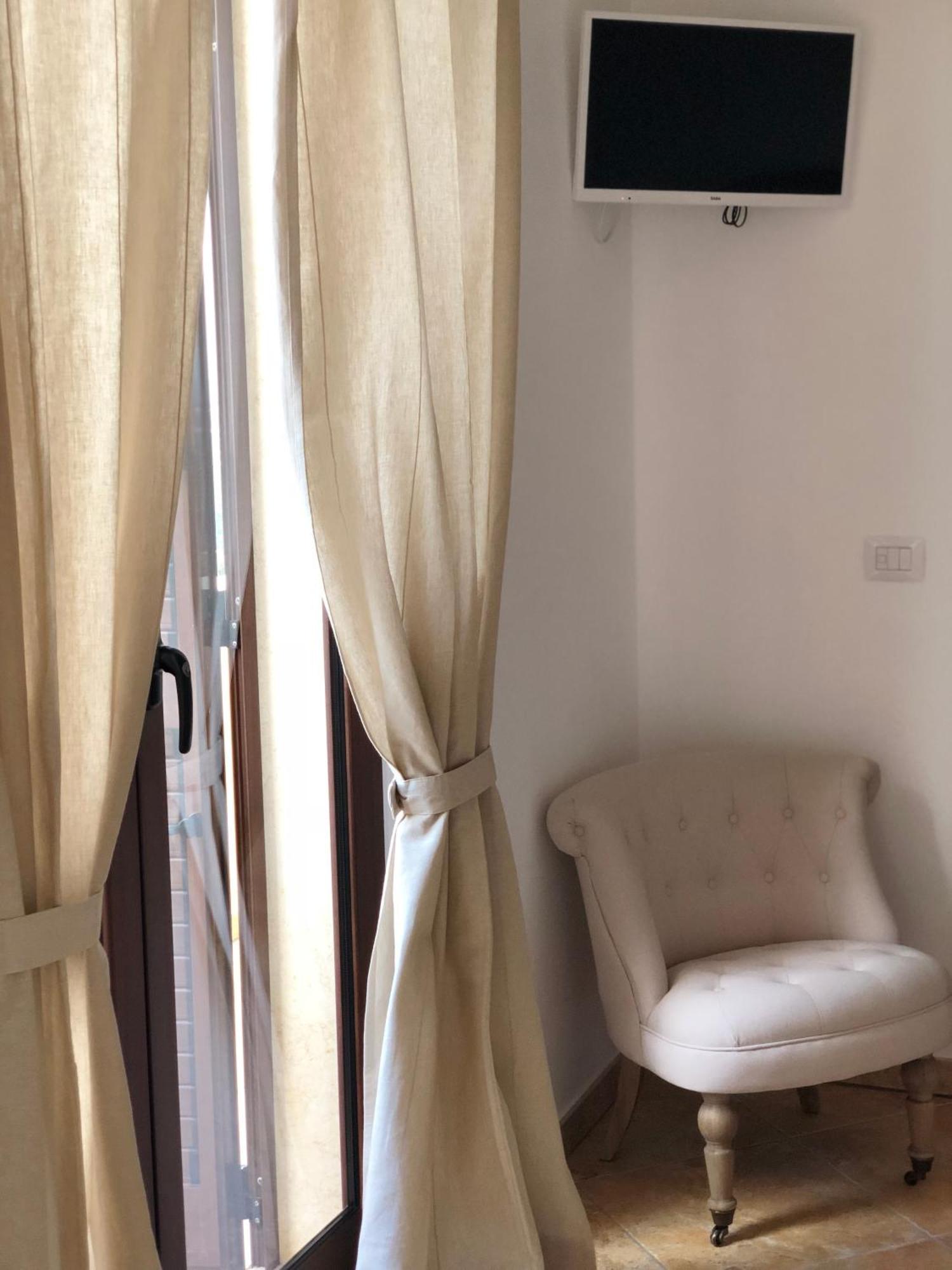 Bed and Breakfast Dimora Le Ginestre Adults Only Fasano Habitación foto